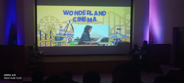 Melihat Wonderland Cinema: Apresiasi 3 Film Pendek 1 penampilan film pendek di Wonderland Cinema ( Fisip FTV)