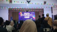 Kegiatan Apresiasi seni dan pemberian beasiswa apresiasi di gedung serba guna Universitas Widyatama. foto : salman)