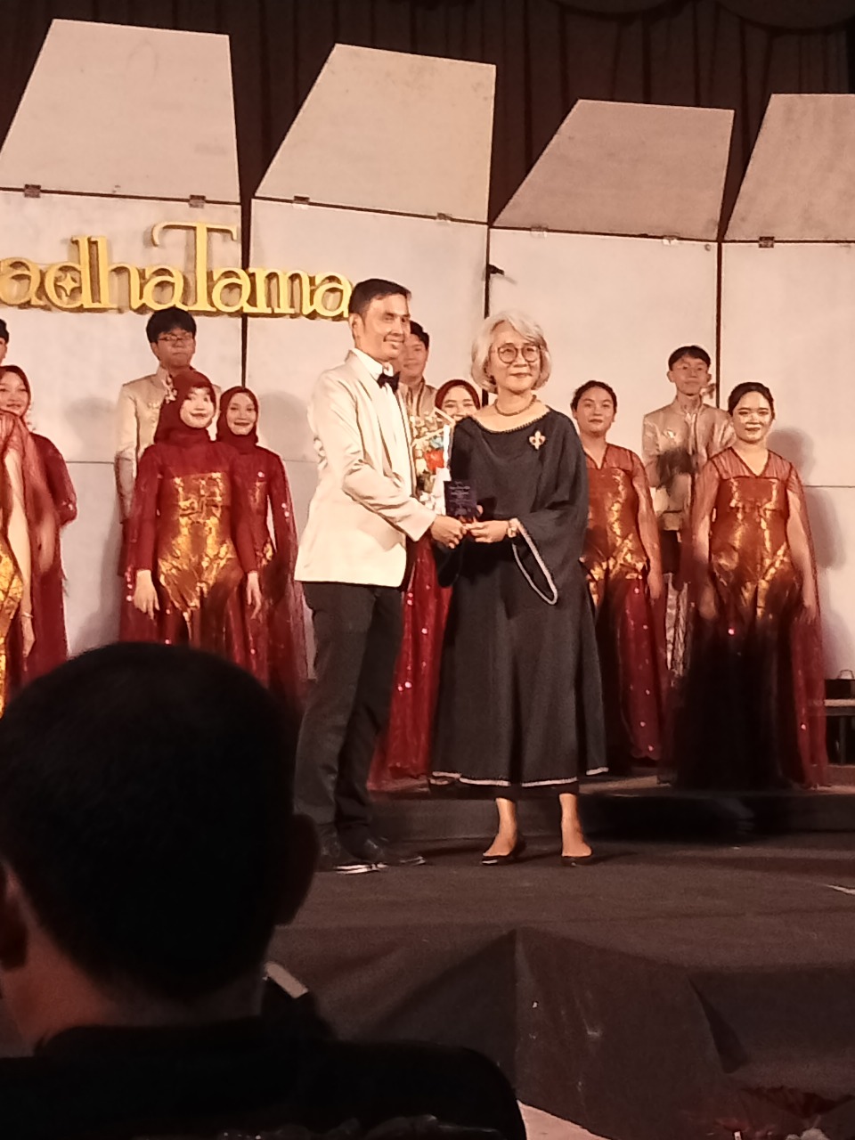 PSM Utama Gelar Konser Arsadhatama 2025 Sebagai Pra-Kompetisi Menuju Thailand International Choral Festival 3 Apresiasi Yayasan Widyatama kepada PSM Utama
