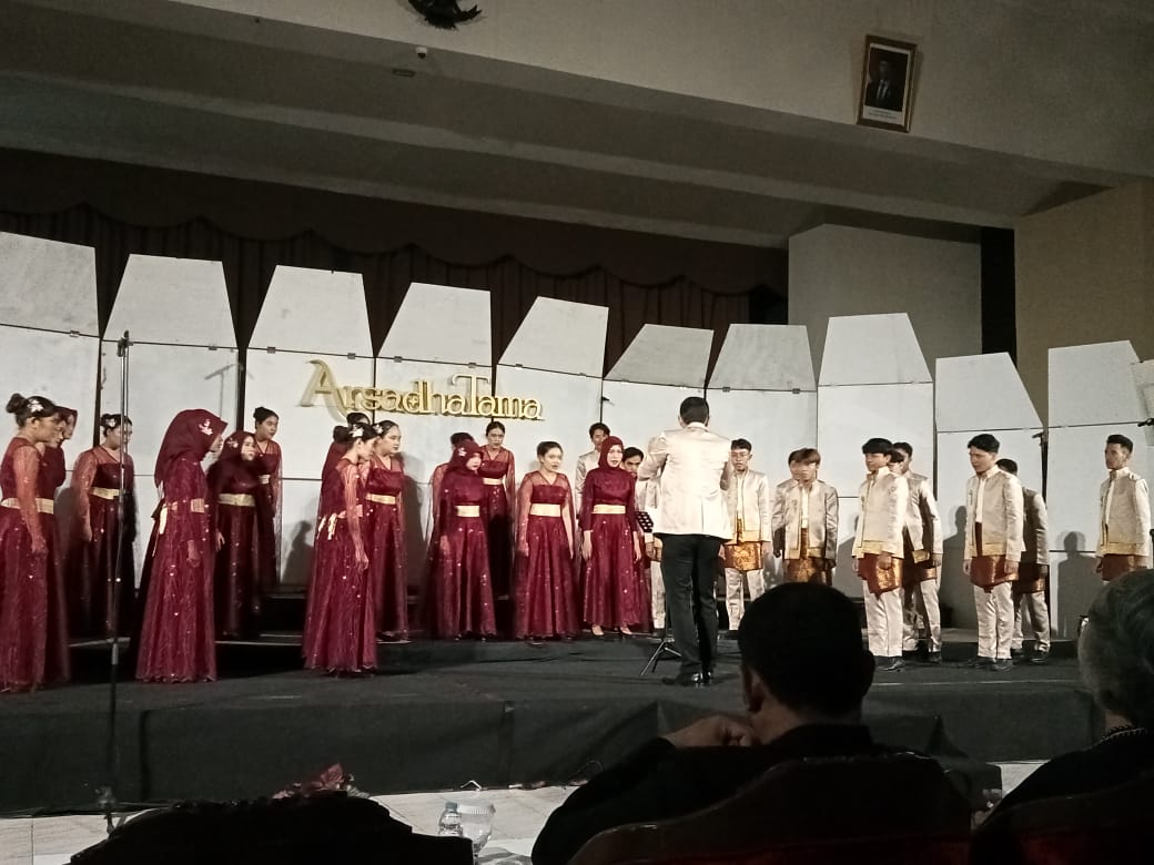 PSM Utama Gelar Konser Arsadhatama 2025 Sebagai Pra-Kompetisi Menuju Thailand International Choral Festival 1 PSM Utama Gelar Konser Arsadhatama di gedung serba guna pada tanggal 23 agustus 2025