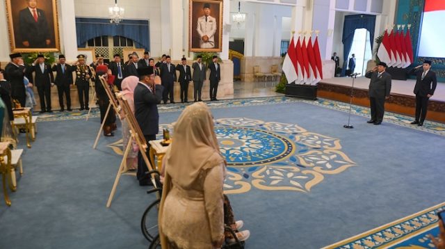 Pemberian gelar pahlawan kepada 10 tokoh bangsa, termasuk Presiden ke-2 Ri Soeharto. Foto ; Infopublik?Antara Foto